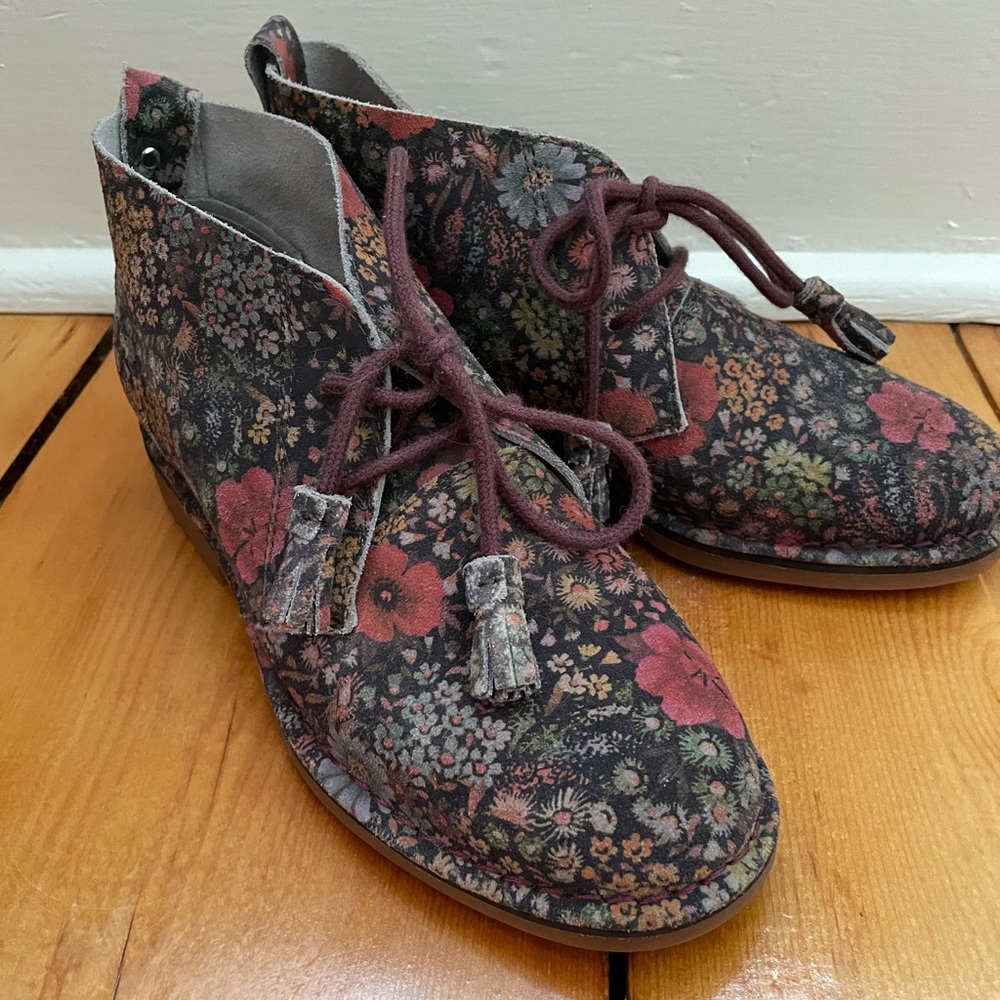 Hush Puppies Suede Bootie